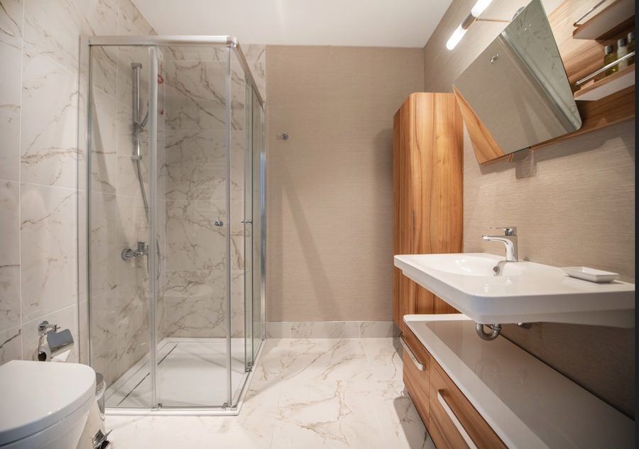 Antwell Suites marble bathroom